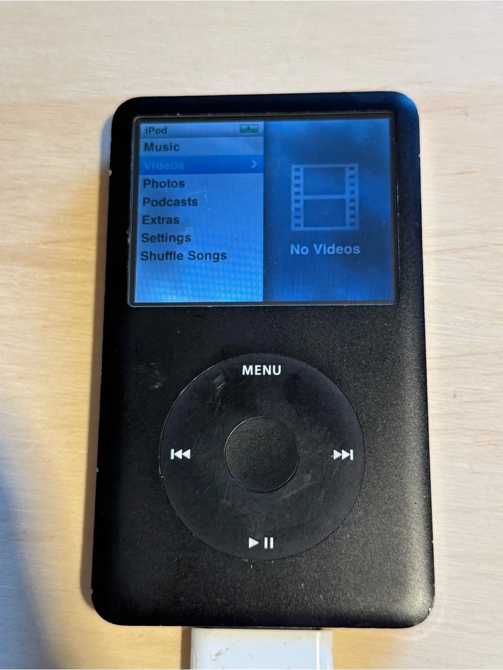 iPod Model:A1238 6thGEN 80GB “BROKEN”Bad Battery/Hard-Drive Loads To Home Screen